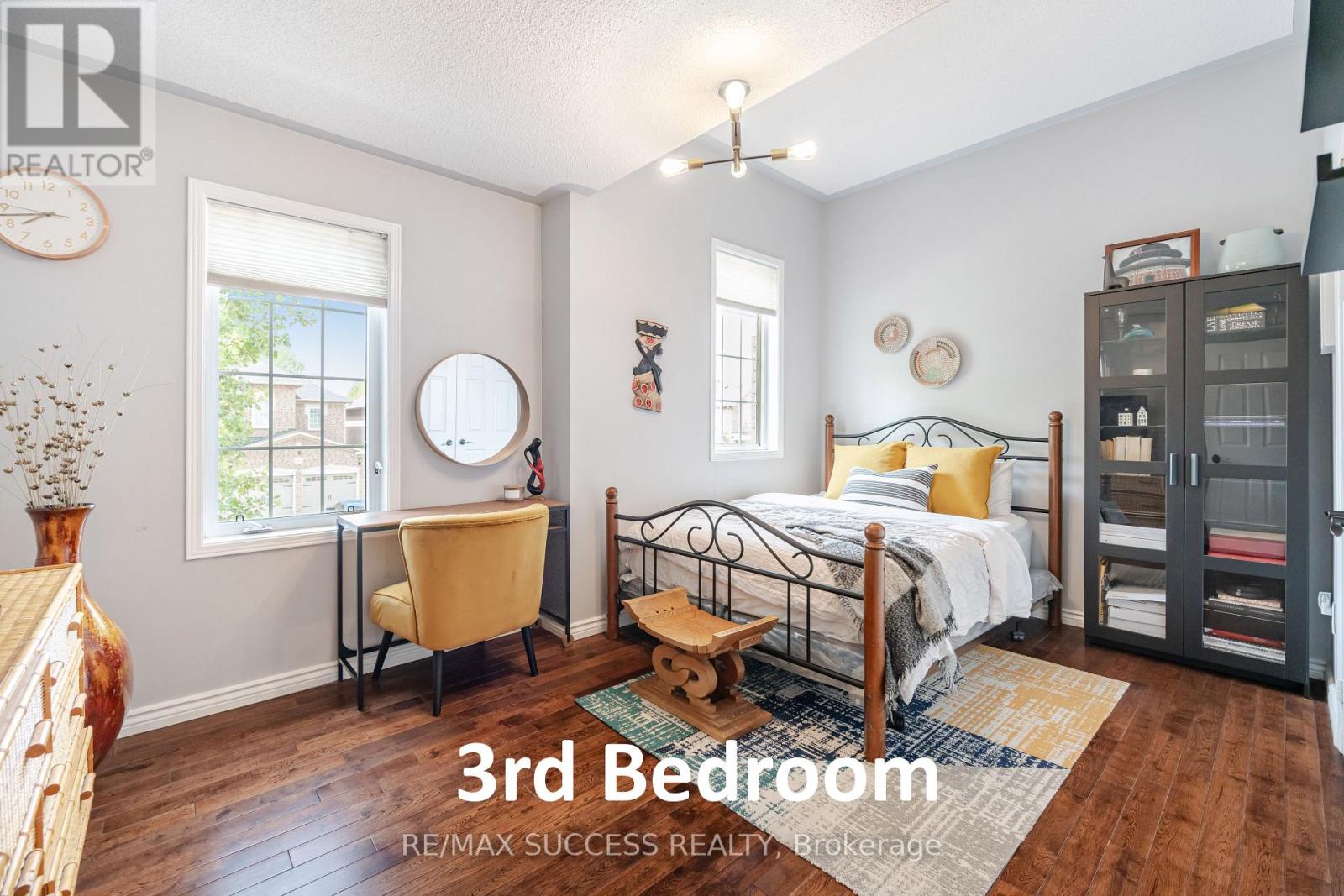 Photo 31 of 19 Sawston Circle, Brampton ON