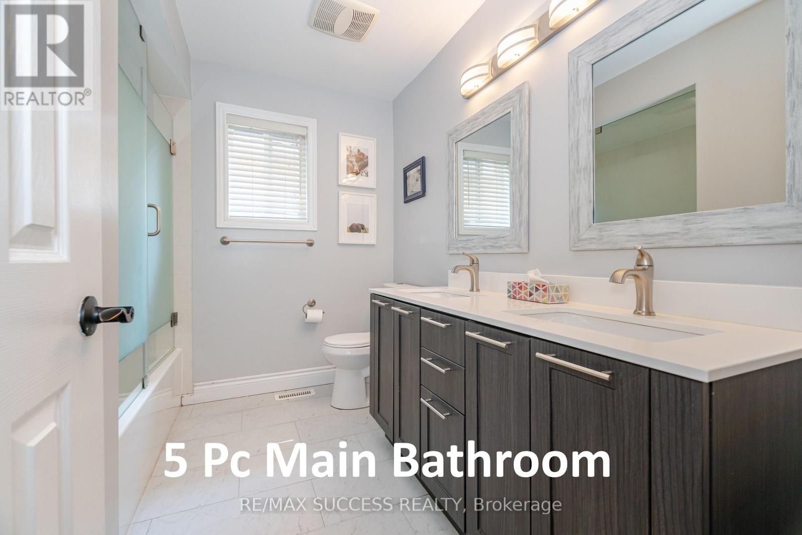 Photo 35 of 19 Sawston Circle, Brampton ON