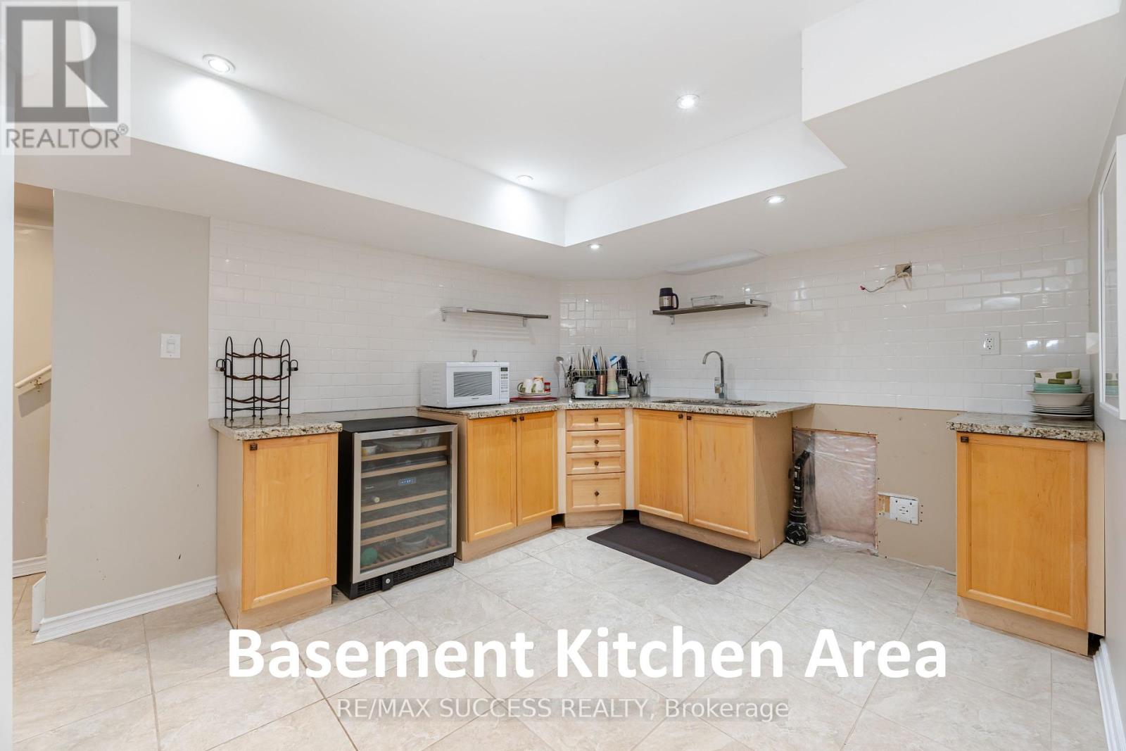 Photo 36 of 19 Sawston Circle, Brampton ON