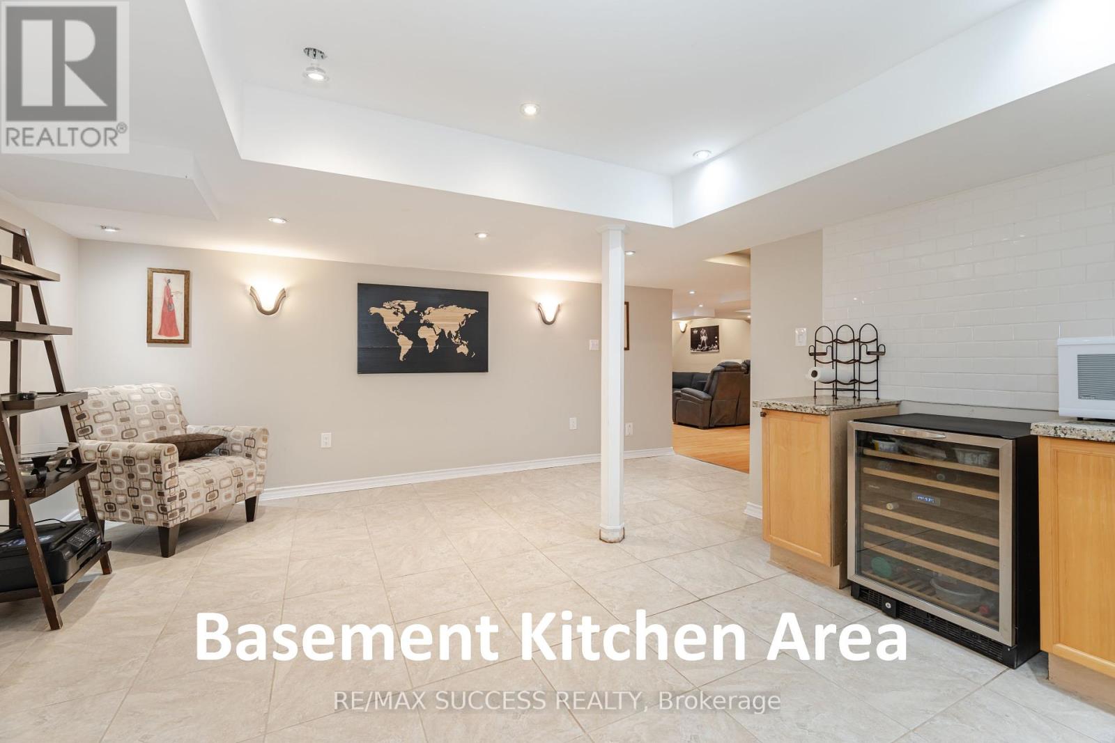 Photo 37 of 19 Sawston Circle, Brampton ON