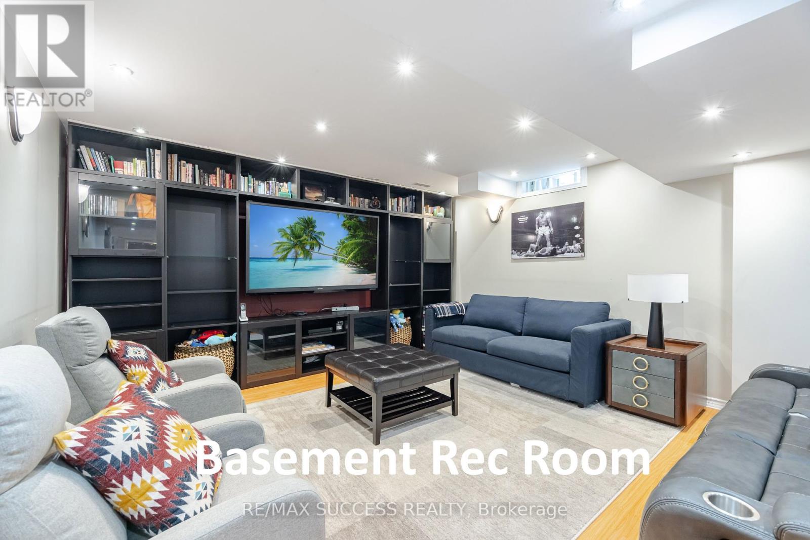Photo 38 of 19 Sawston Circle, Brampton ON
