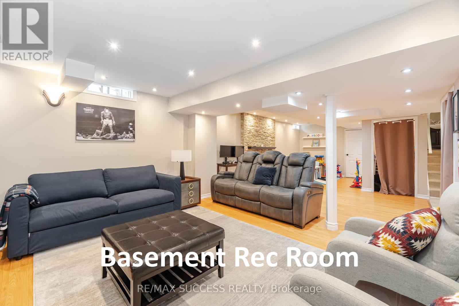 Photo 40 of 19 Sawston Circle, Brampton ON