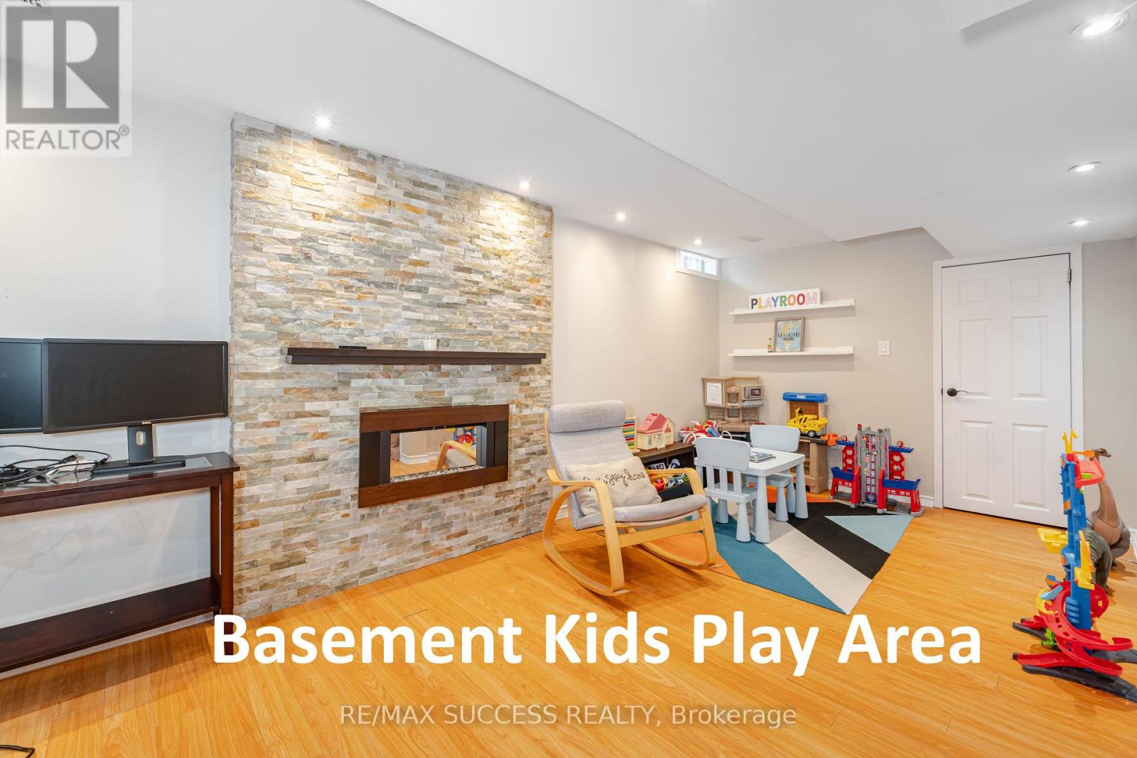 Photo 41 of 19 Sawston Circle, Brampton ON