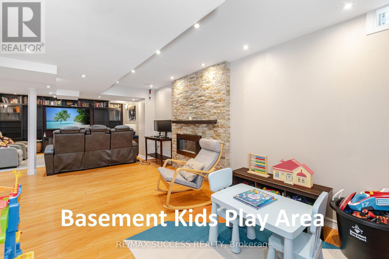 Photo 42 of 19 Sawston Circle, Brampton ON