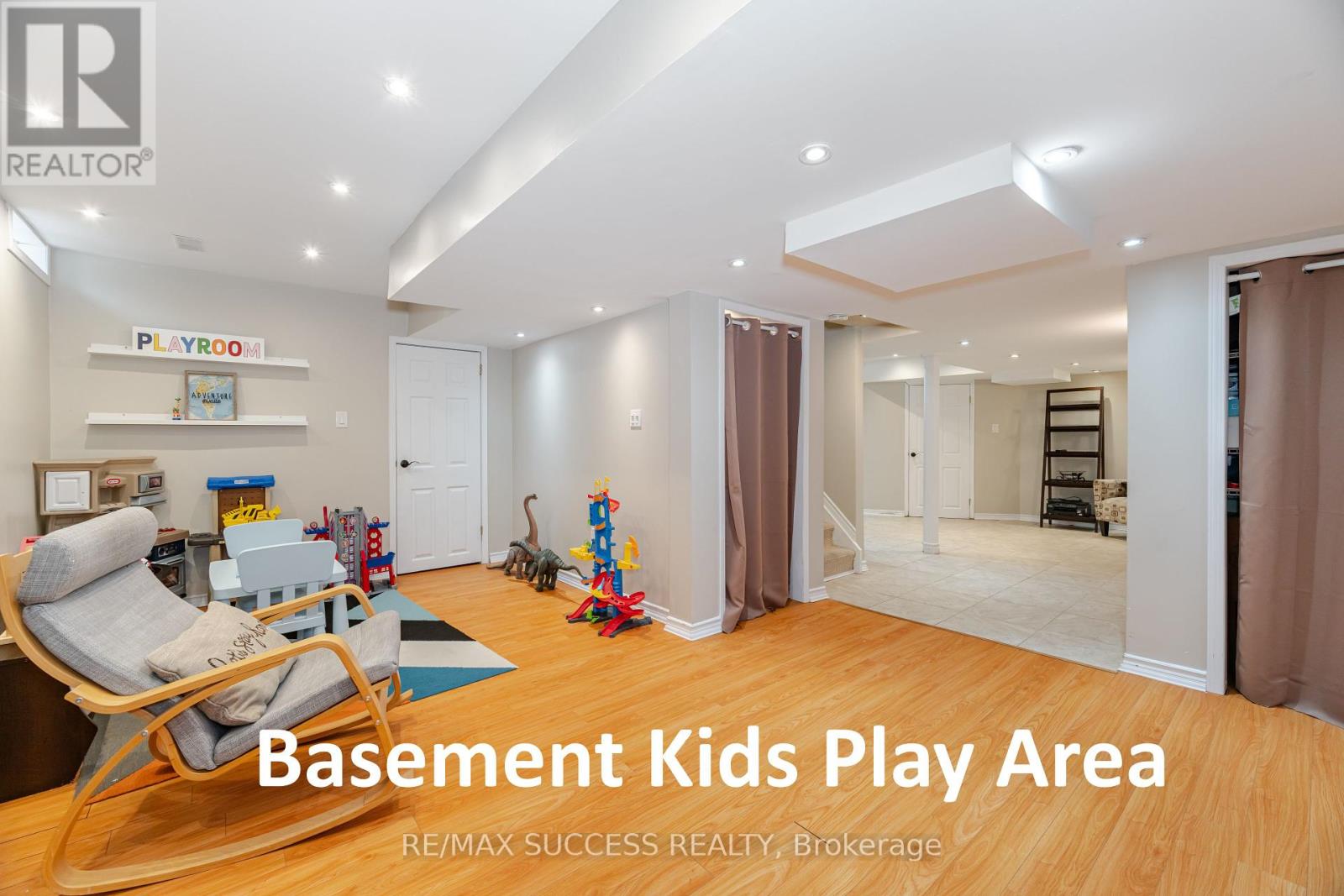 Photo 43 of 19 Sawston Circle, Brampton ON