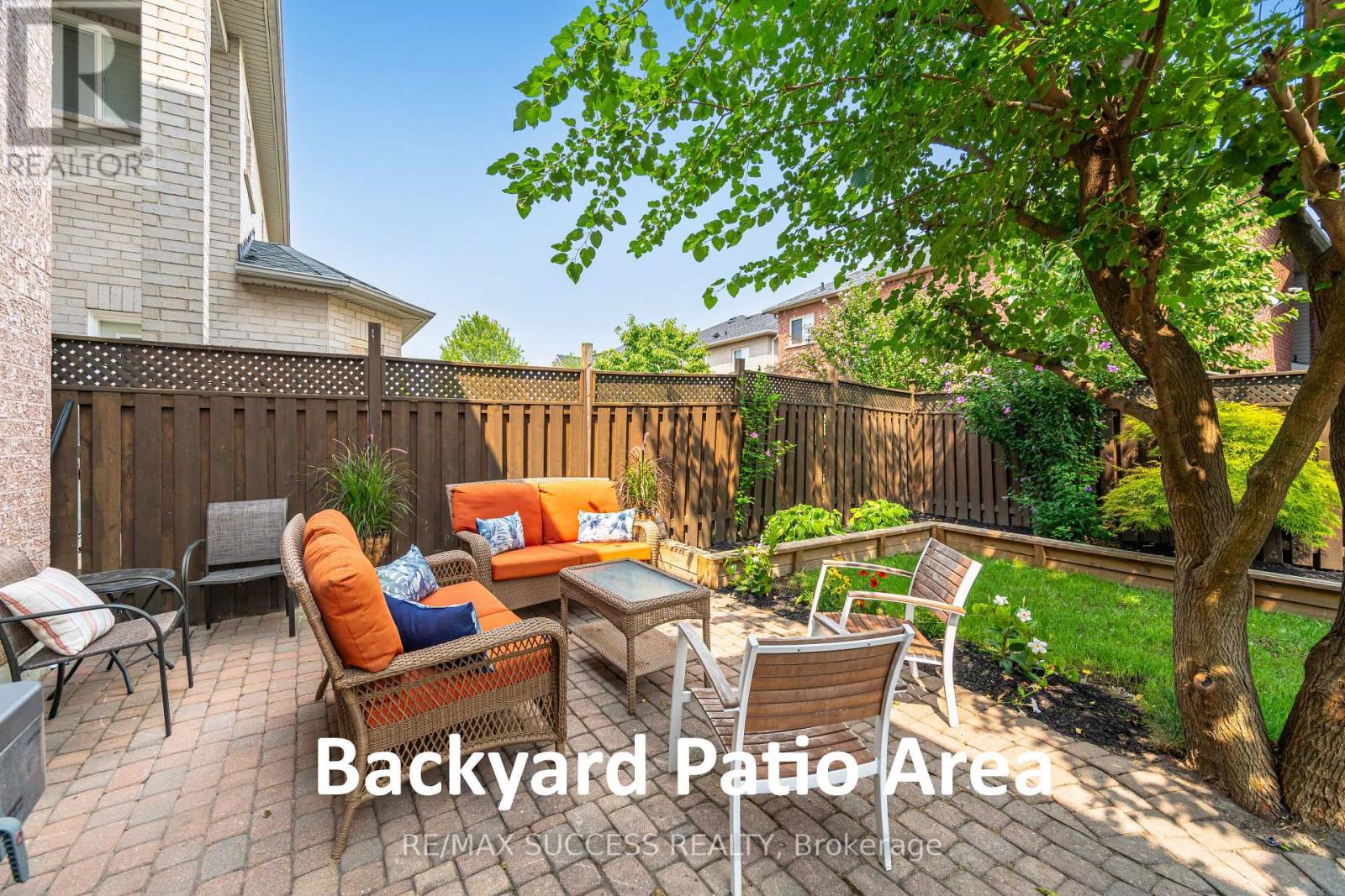 Photo 48 of 19 Sawston Circle, Brampton ON