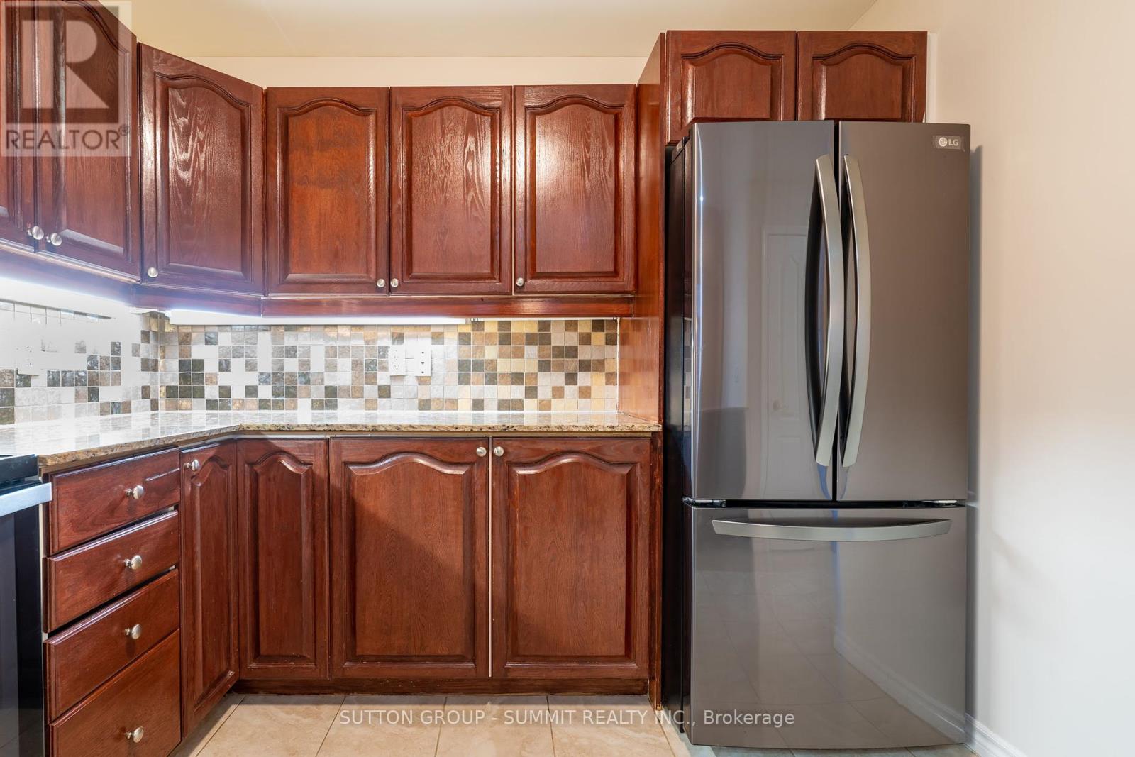 Photo 10 of 202 350 Princess Royal Drive S, Mississauga ON