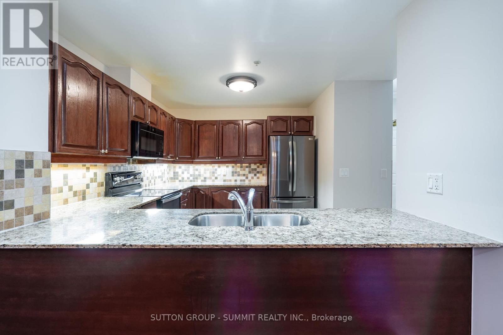 Photo 12 of 202 350 Princess Royal Drive S, Mississauga ON