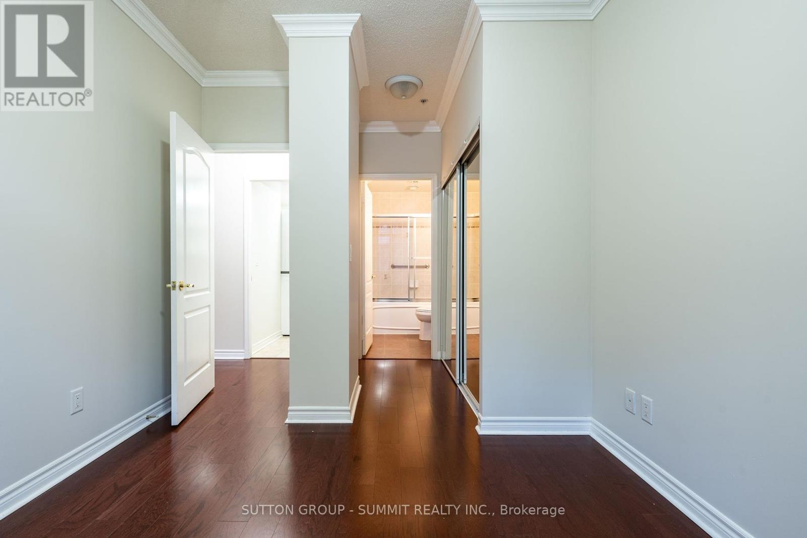 Photo 16 of 202 350 Princess Royal Drive S, Mississauga ON