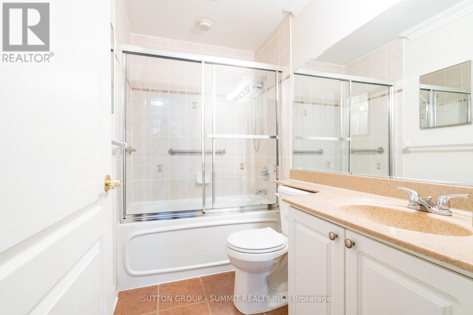Photo 17 of 202 350 Princess Royal Drive S, Mississauga ON