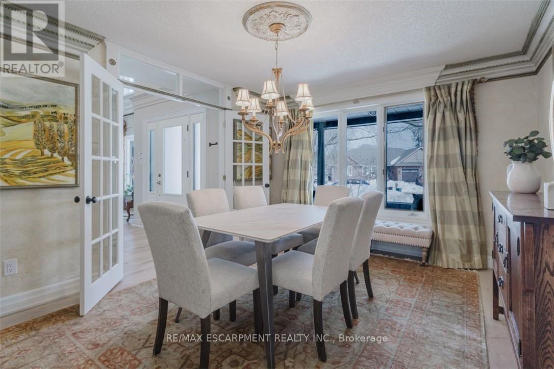 Photo 11 of 954 Wintergreen Place, Burlington ON