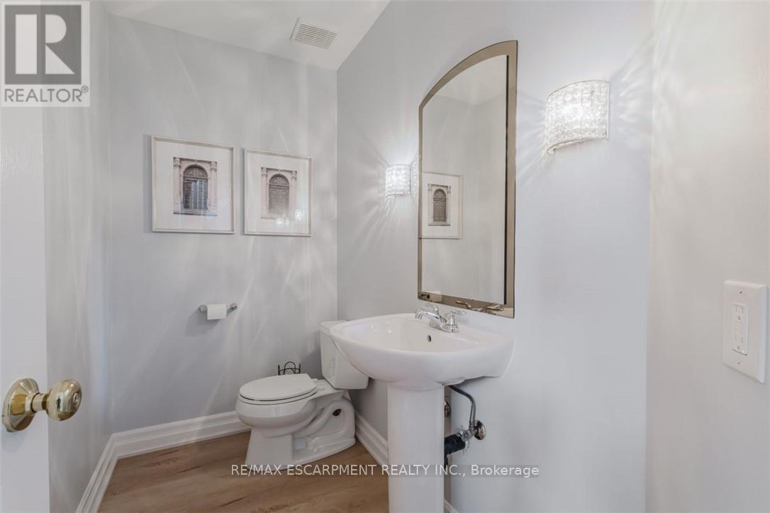 Photo 22 of 954 Wintergreen Place, Burlington ON