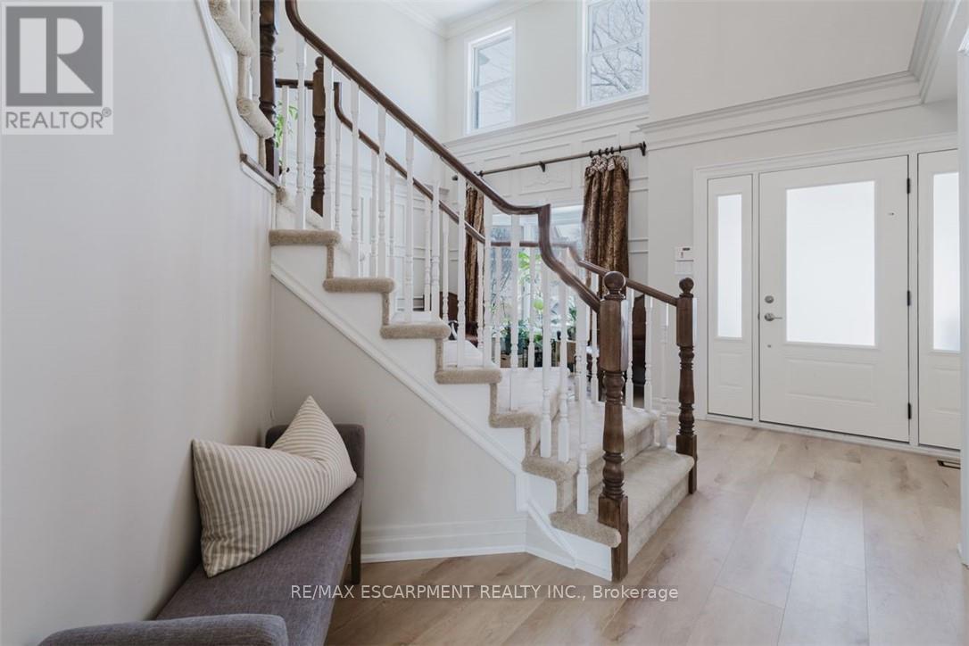 Photo 6 of 954 Wintergreen Place, Burlington ON