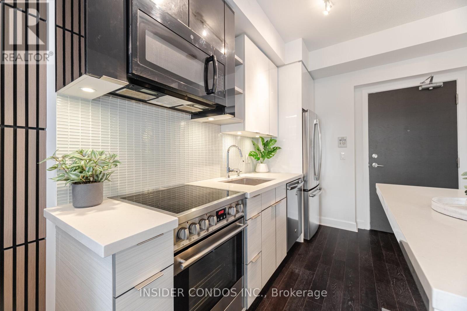 Photo 12 of 1307 33 Shore Breeze Drive, Toronto ON