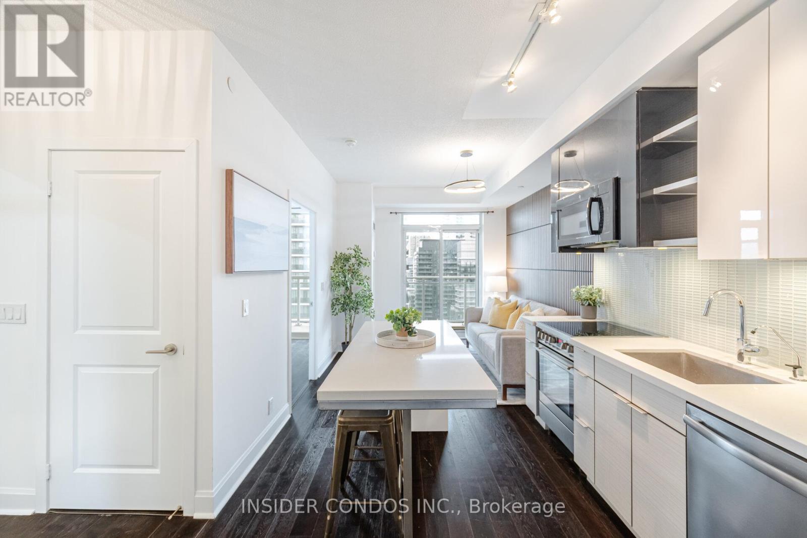 Photo 7 of 1307 33 Shore Breeze Drive, Toronto ON