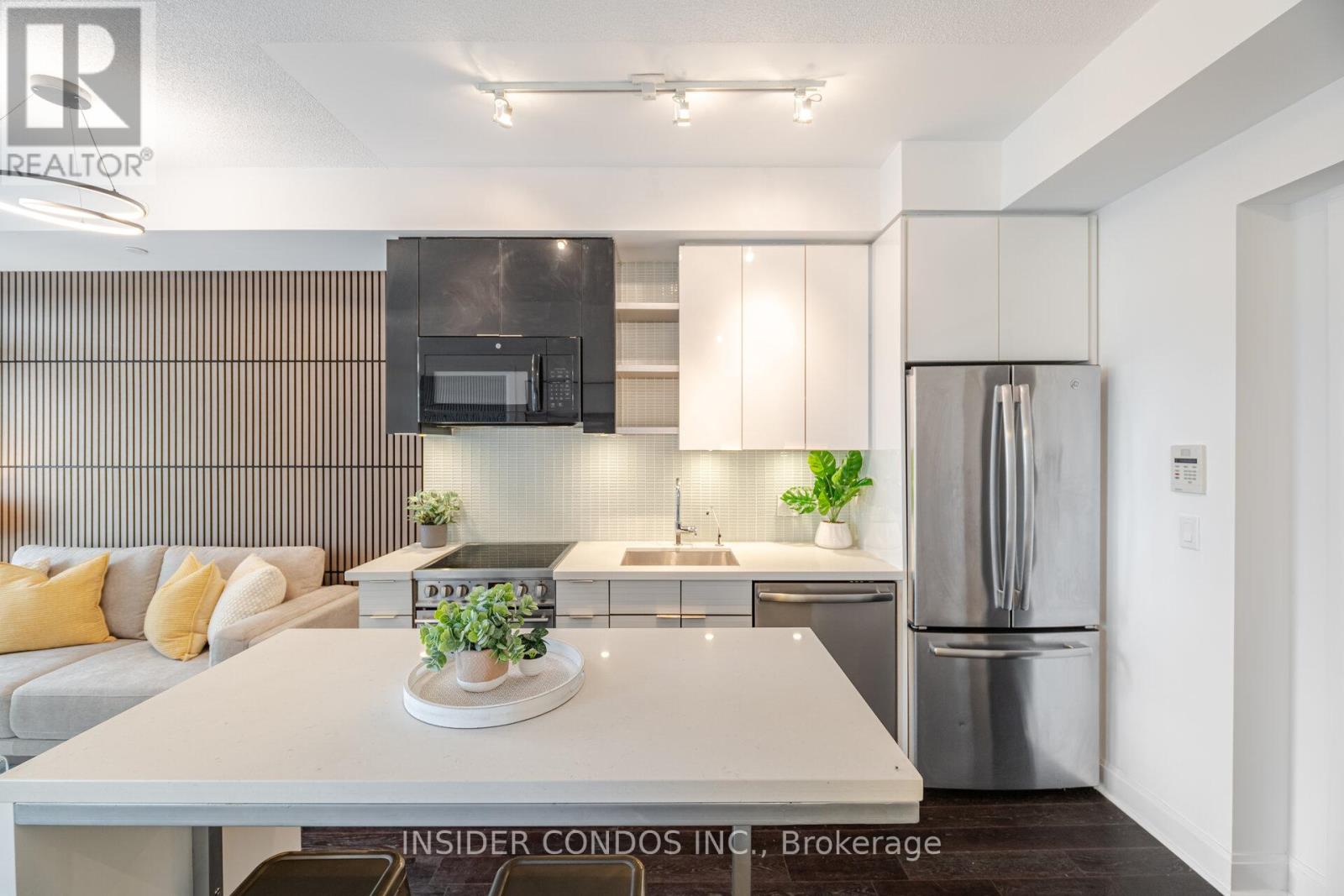Photo 9 of 1307 33 Shore Breeze Drive, Toronto ON