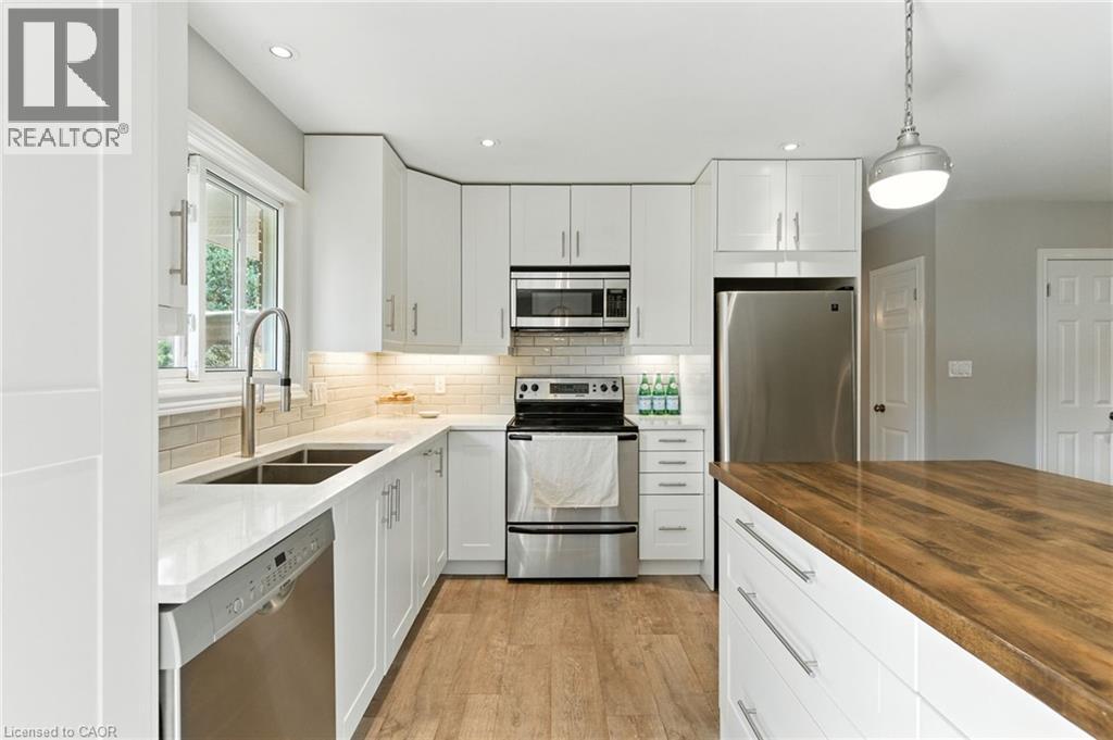 Photo 12 of 7 Oswald Avenue, St Catharines ON
