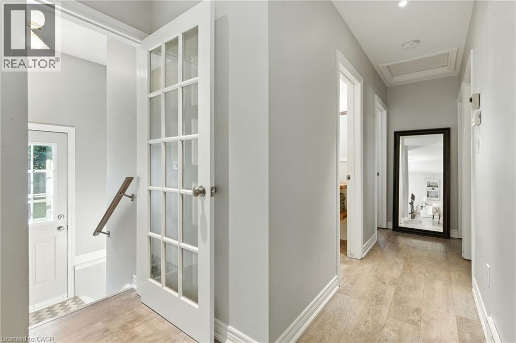 Photo 16 of 7 Oswald Avenue, St Catharines ON