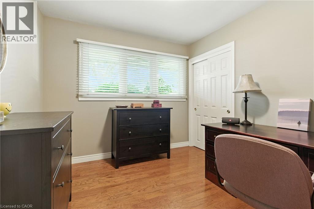 Photo 17 of 7 Oswald Avenue, St Catharines ON
