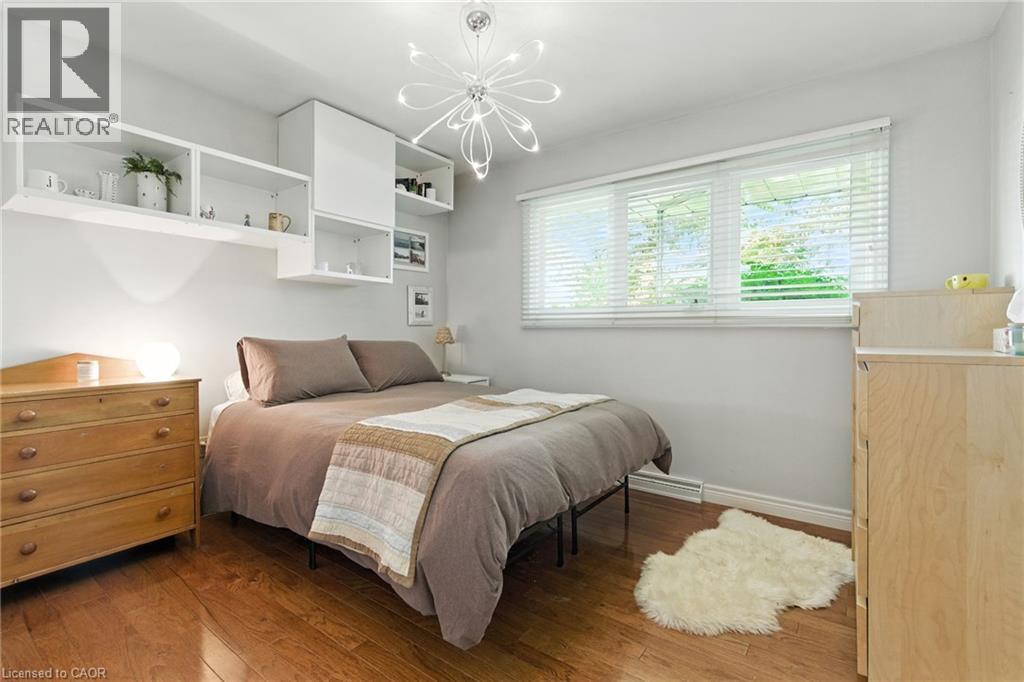 Photo 19 of 7 Oswald Avenue, St Catharines ON
