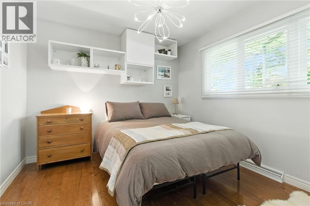 Photo 20 of 7 Oswald Avenue, St Catharines ON