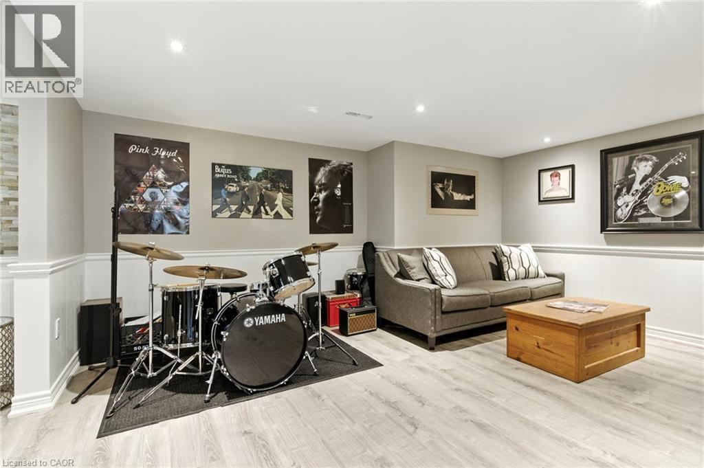 Photo 30 of 7 Oswald Avenue, St Catharines ON