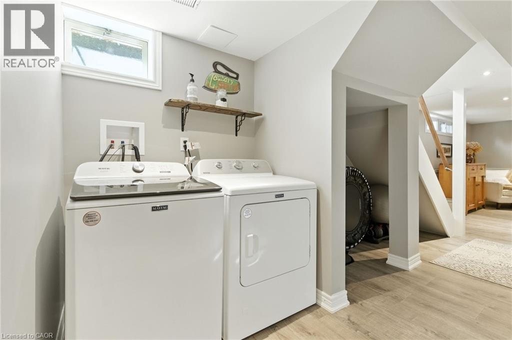 Photo 32 of 7 Oswald Avenue, St Catharines ON