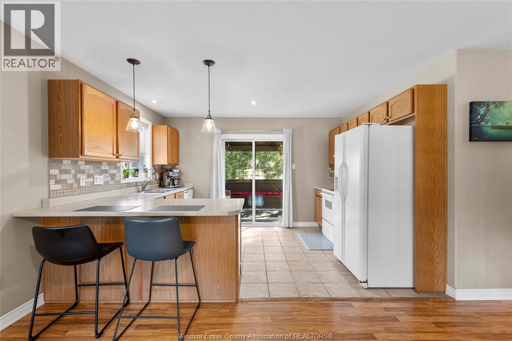 Photo 12 of 2204 Mckay Avenue, Windsor ON
