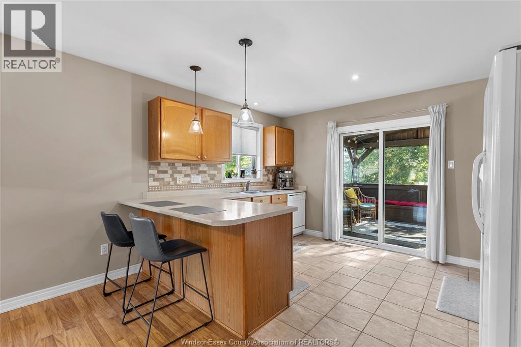 Photo 13 of 2204 Mckay Avenue, Windsor ON