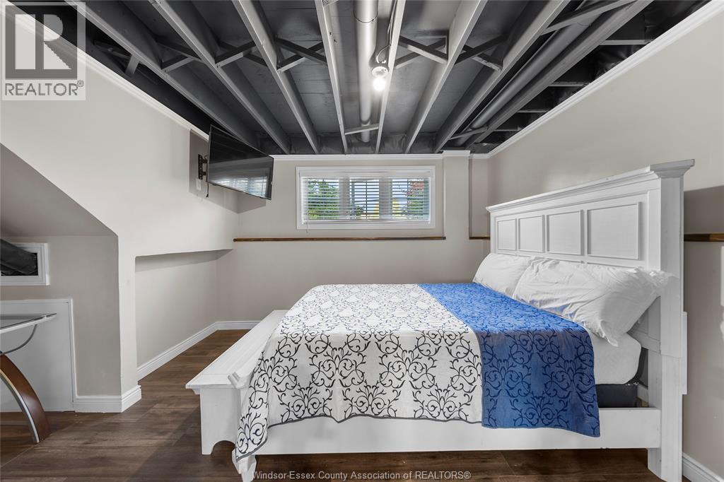 Photo 24 of 2204 Mckay Avenue, Windsor ON
