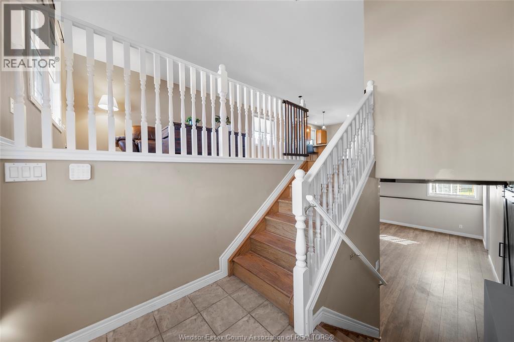 Photo 4 of 2204 Mckay Avenue, Windsor ON