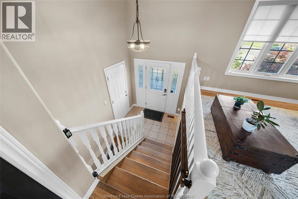 Photo 5 of 2204 Mckay Avenue, Windsor ON