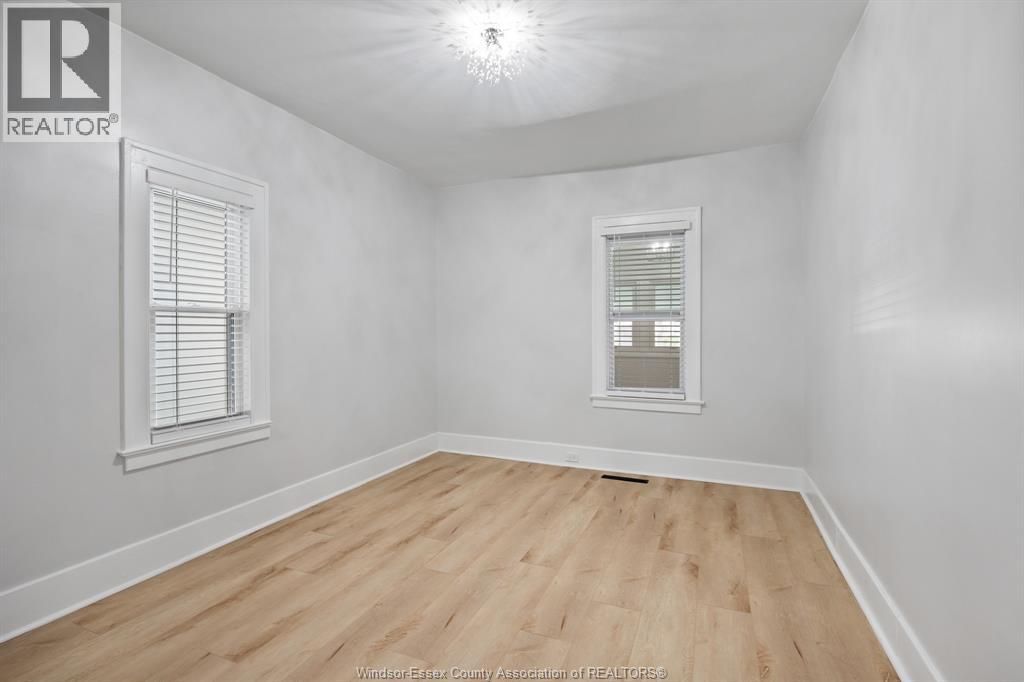 Photo 15 of 540 Mckay Ave, Windsor ON