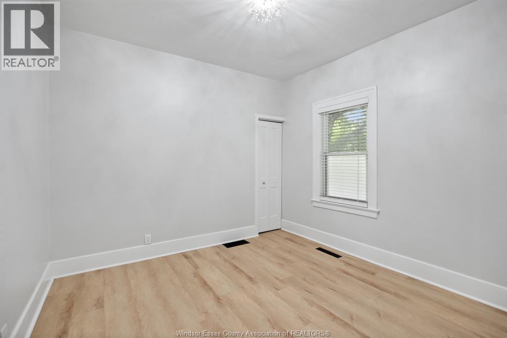 Photo 17 of 540 Mckay Ave, Windsor ON