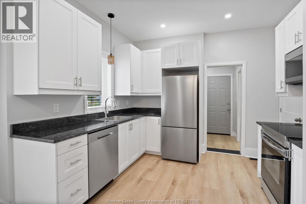 Photo 8 of 540 Mckay Ave, Windsor ON