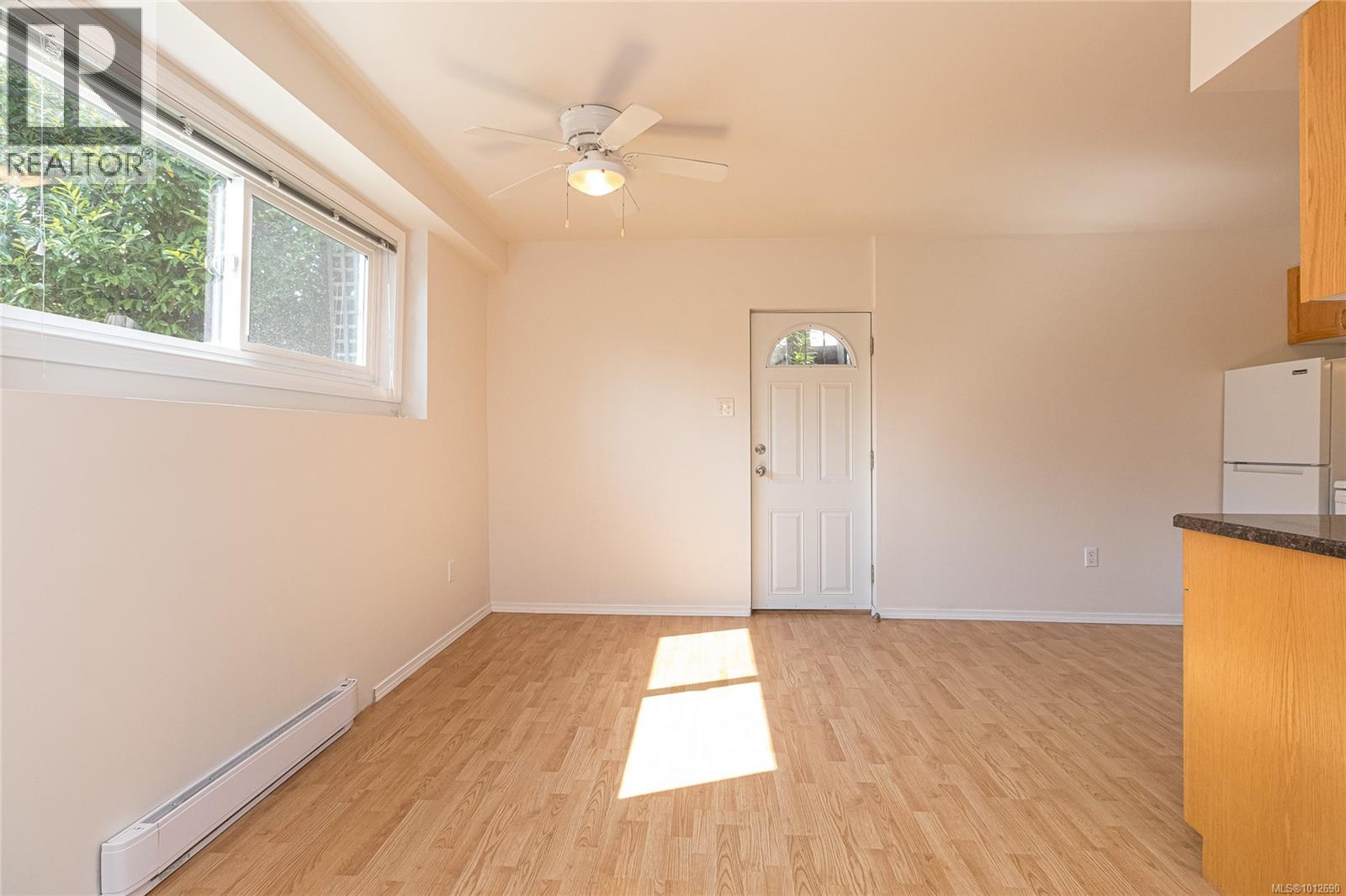 Photo 23 of 932 Tattersall Dr, Saanich BC