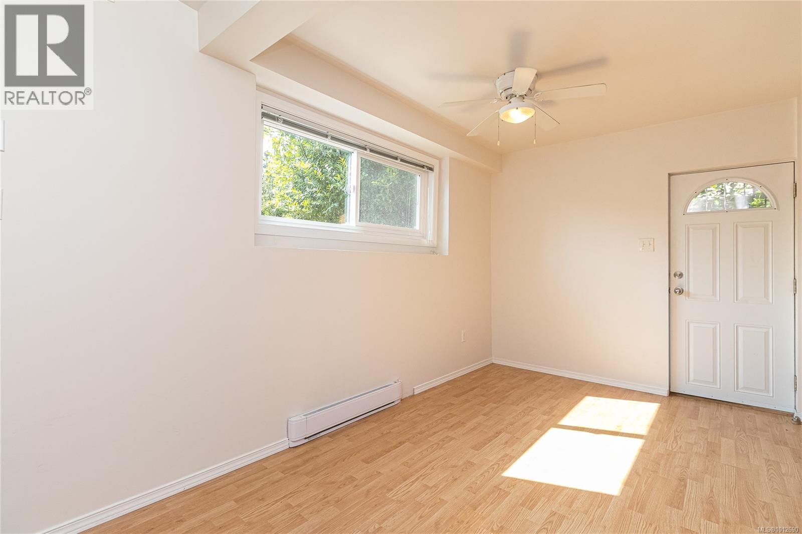 Photo 24 of 932 Tattersall Dr, Saanich BC