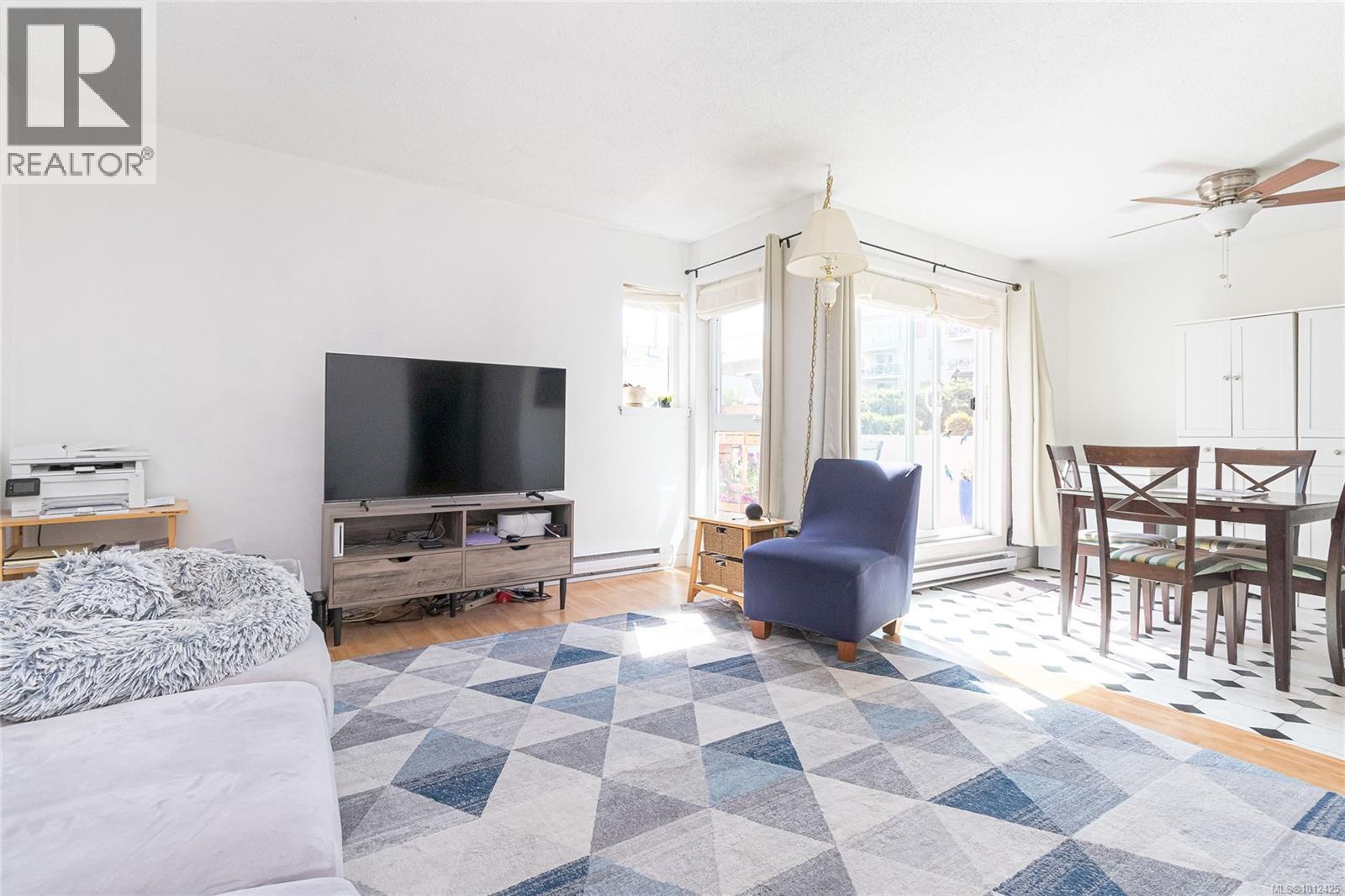 Photo 2 of 107 1366 Hillside Ave, Victoria BC