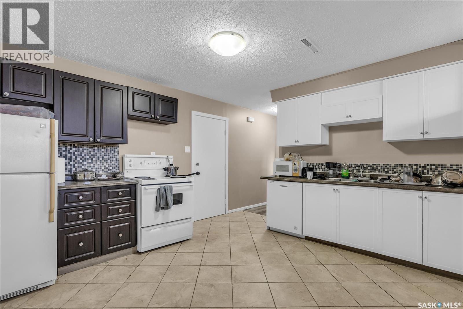 Single Family House Bungalow for Sale in  C AVENUE N Saskatoon 
