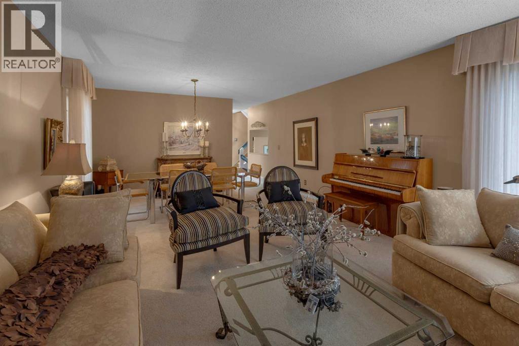 Photo 13 of 120 Deercross Road Se, Calgary AB