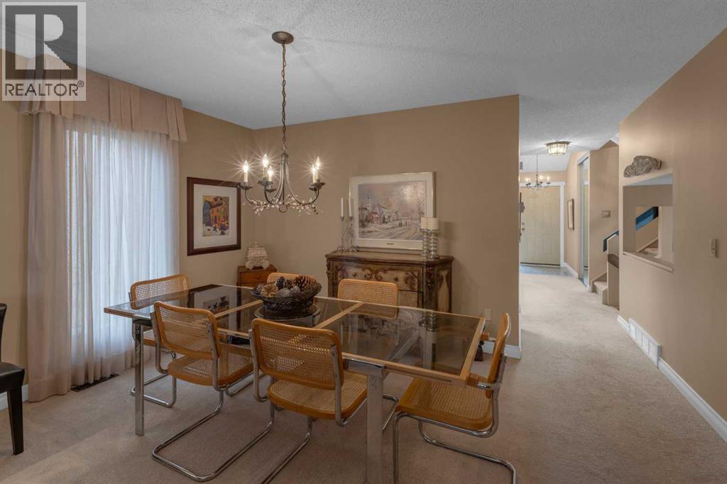 Photo 10 of 120 Deercross Road Se, Calgary AB