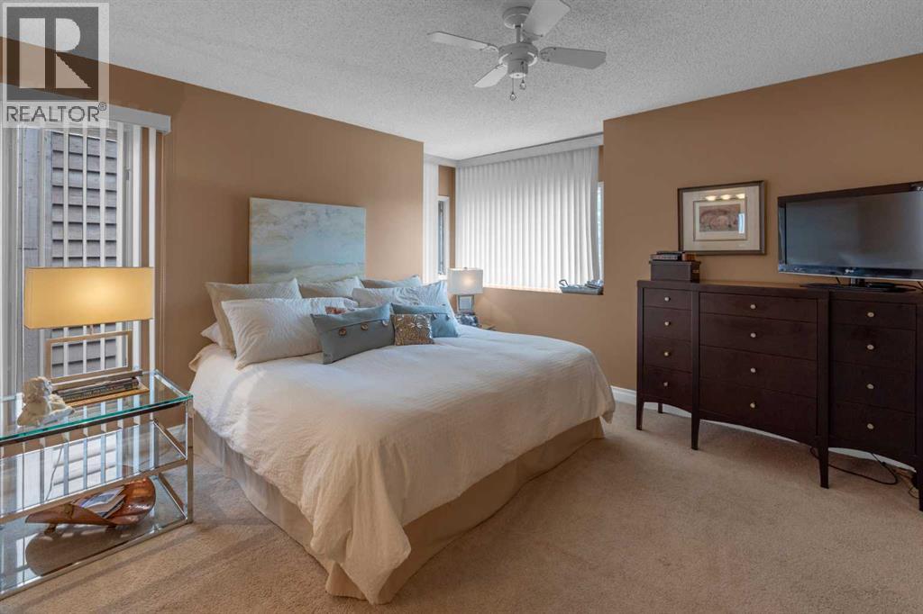 Photo 18 of 120 Deercross Road Se, Calgary AB