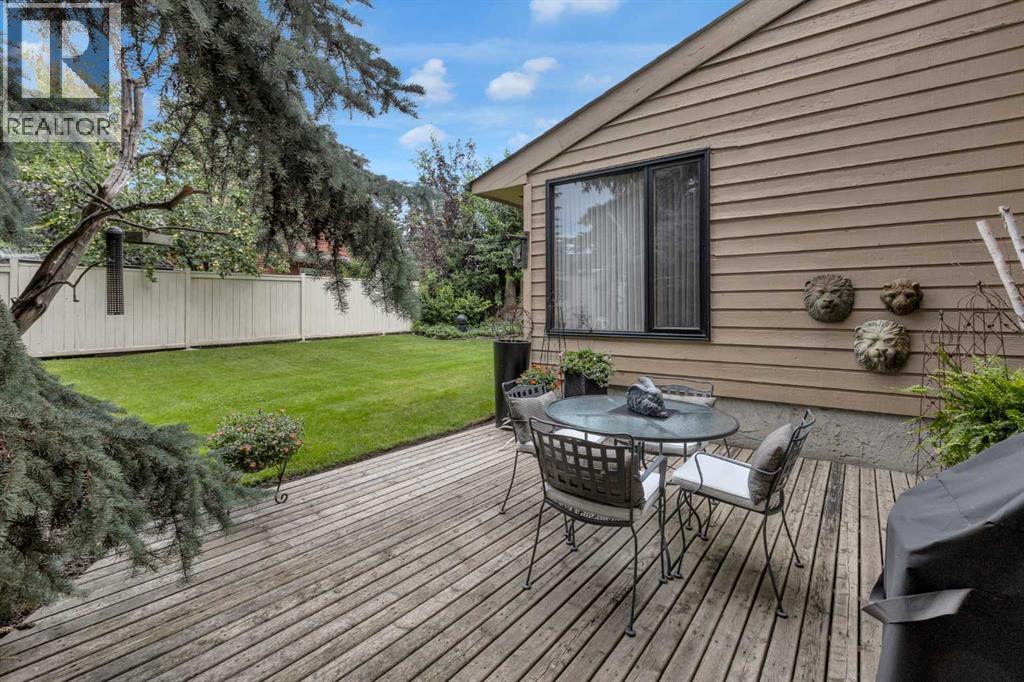 Photo 29 of 120 Deercross Road Se, Calgary AB