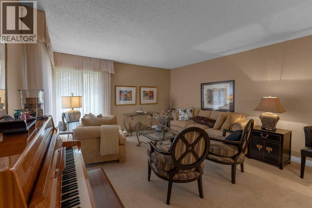 Photo 11 of 120 Deercross Road Se, Calgary AB