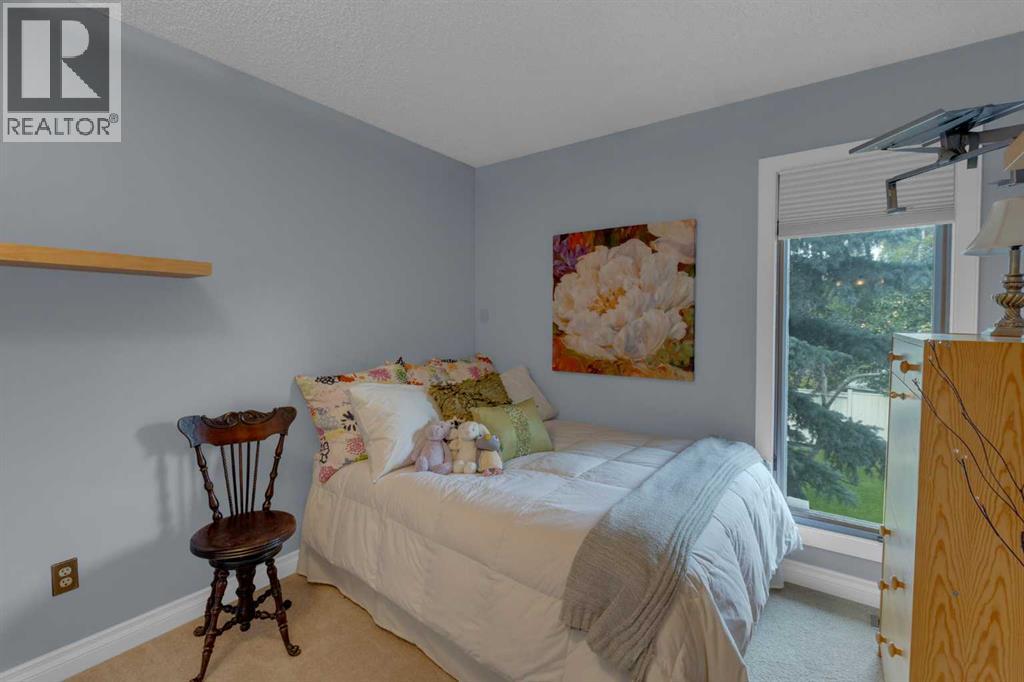 Photo 21 of 120 Deercross Road Se, Calgary AB