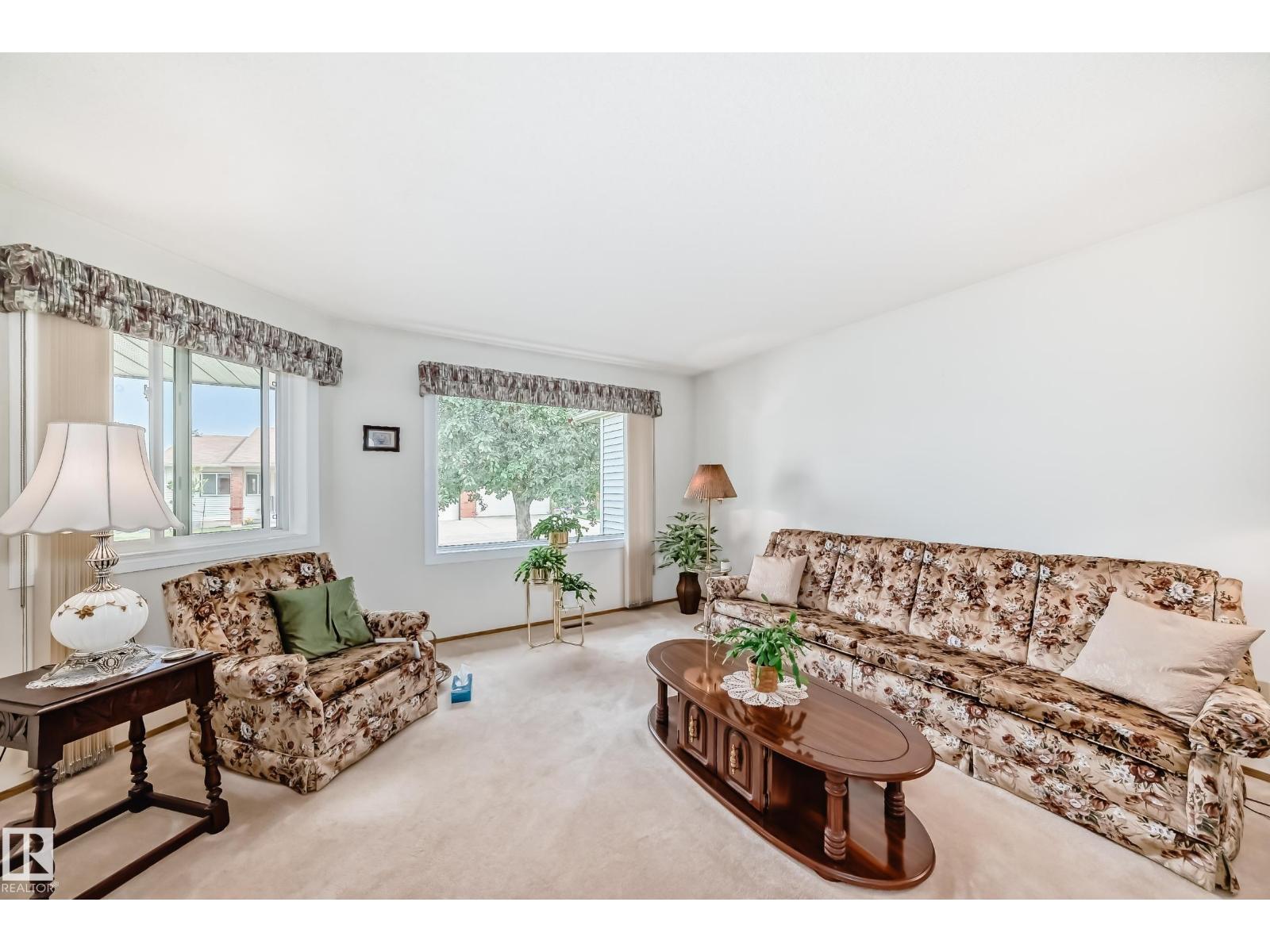 Photo 16 of 10652 153 Av Nw, Edmonton AB