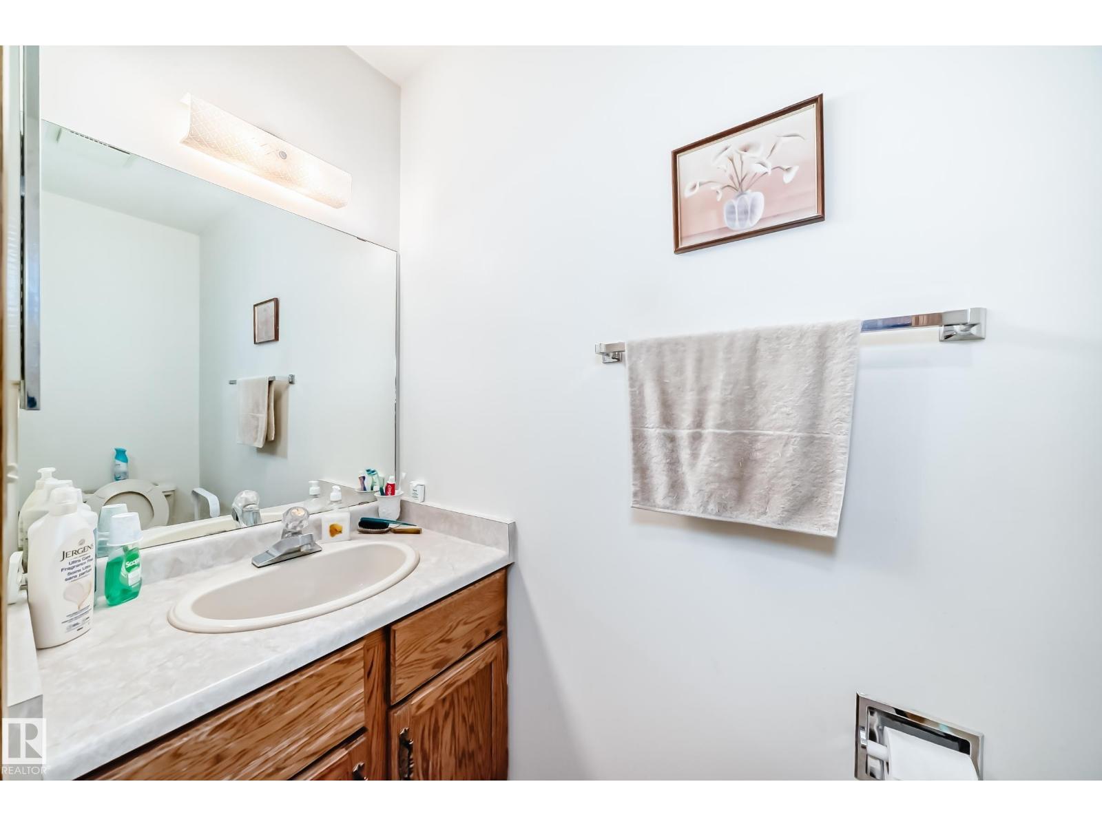 Photo 22 of 10652 153 Av Nw, Edmonton AB
