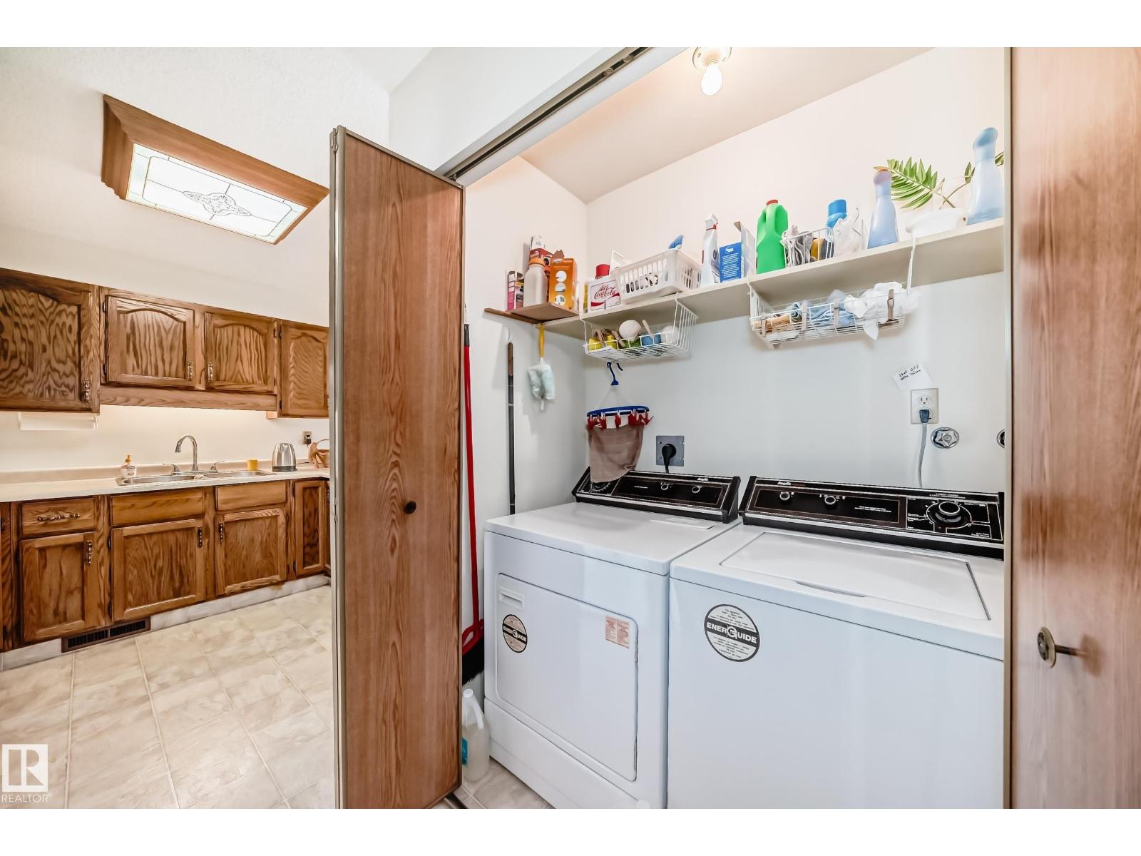 Photo 27 of 10652 153 Av Nw, Edmonton AB