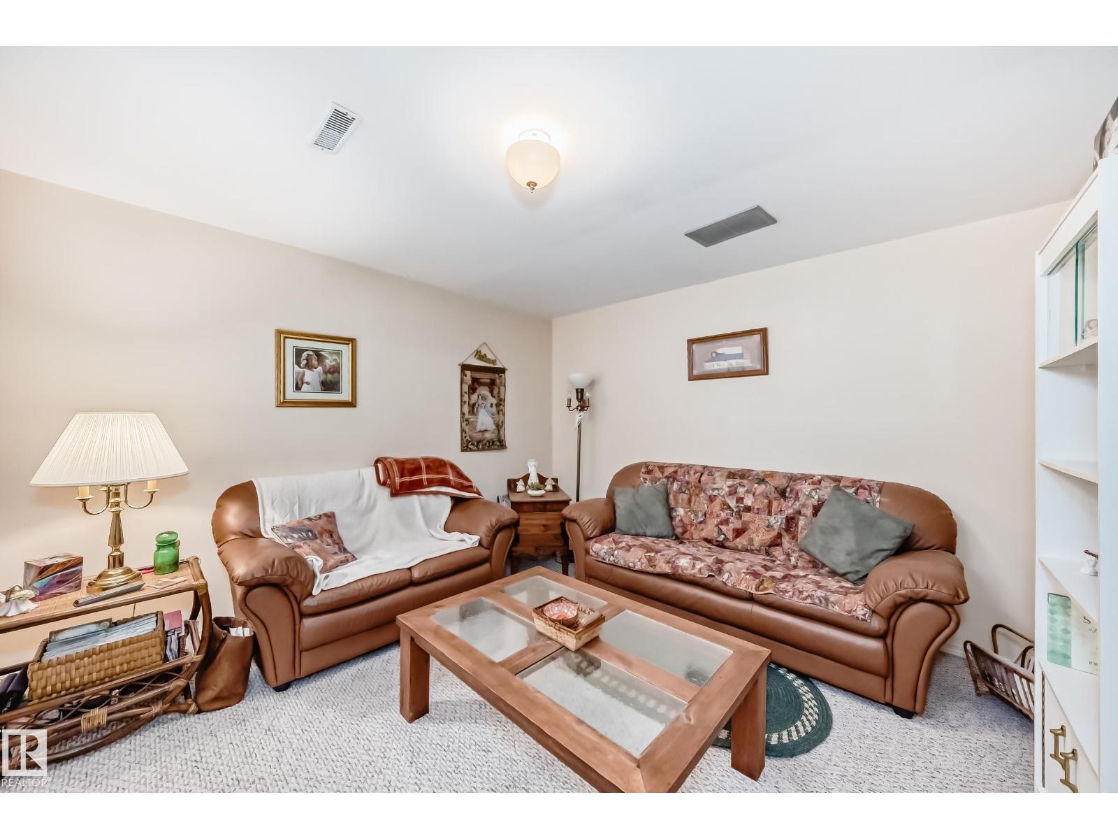 Photo 30 of 10652 153 Av Nw, Edmonton AB