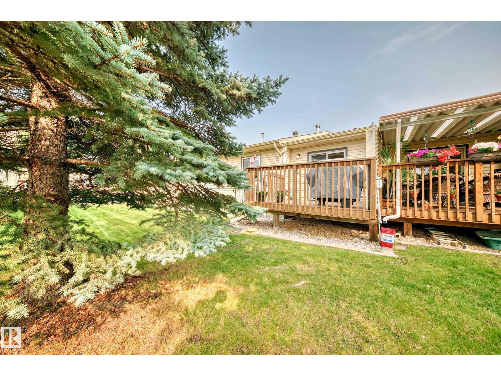 Photo 37 of 10652 153 Av Nw, Edmonton AB